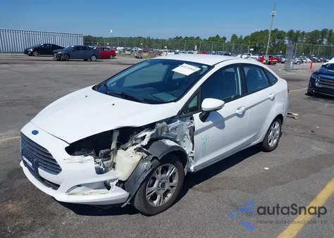 2015 Ford Fiesta Se z USA, uszkodzony, nr VIN 3FADP4BJ4FM157259